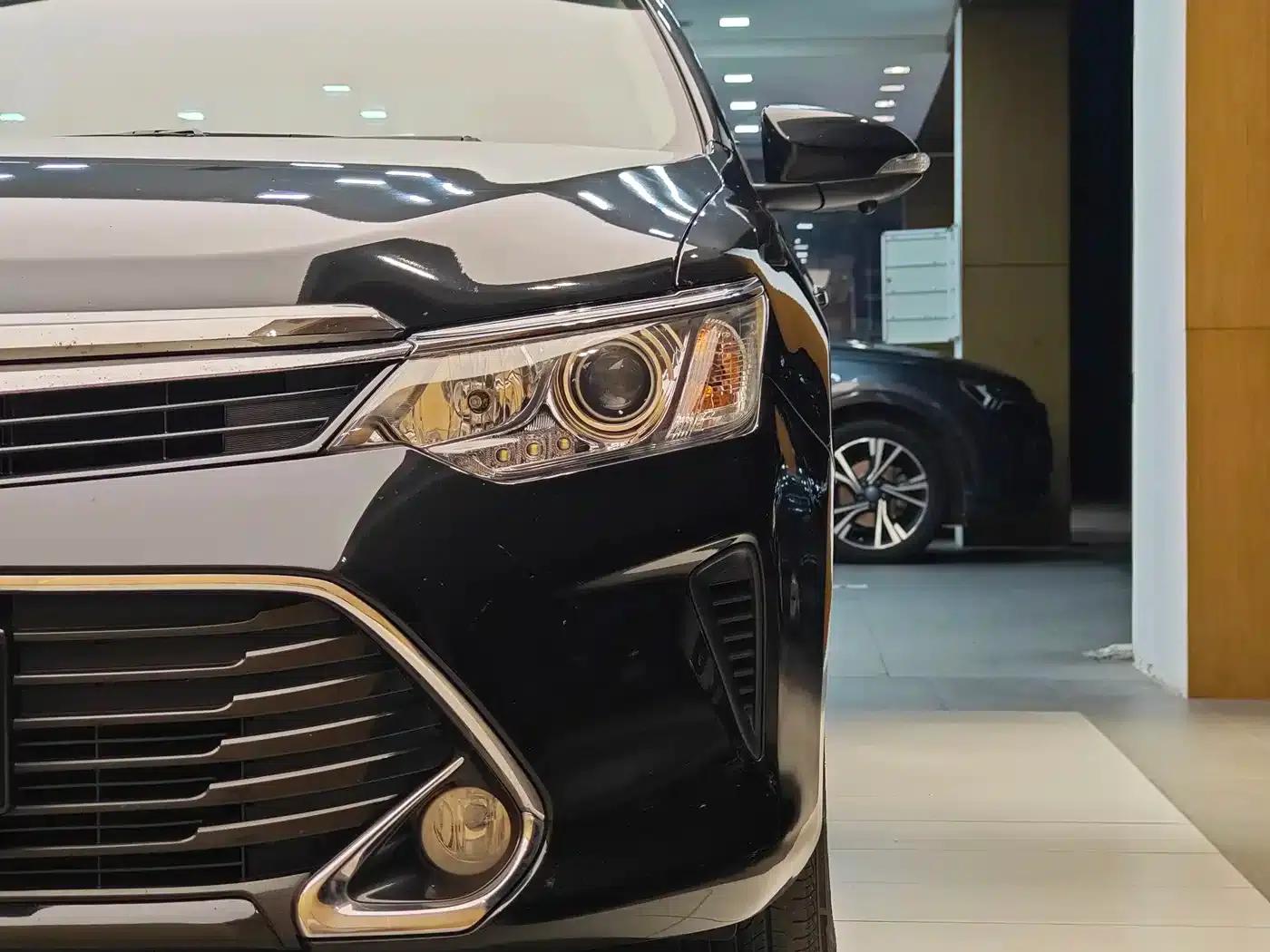 Camry 2016 2.0E 10th Anniversary Elite Edition — миниатюра 2