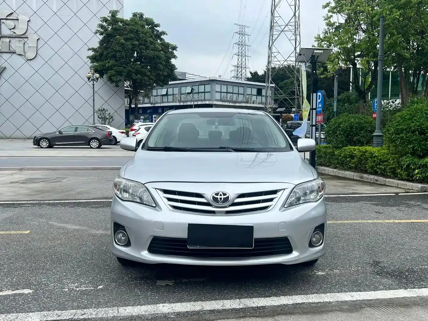 2011 Corolla 1.8L CVT GL-i — миниатюра 3