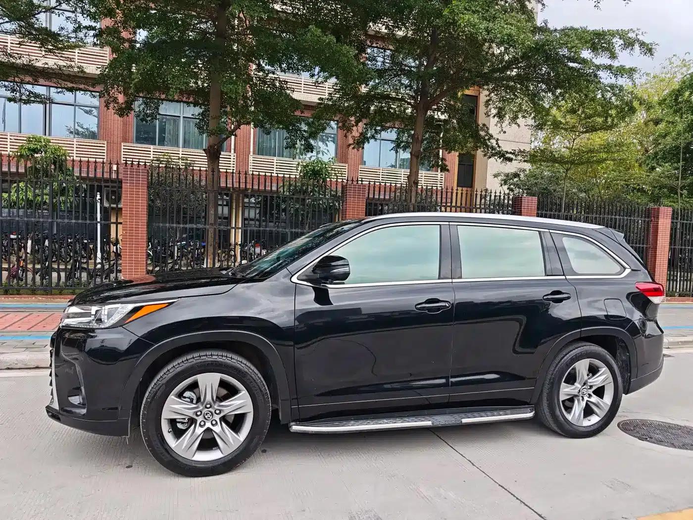 2021 Toyota Highlander 2.0T AWD Premium Edition (7-seater) — миниатюра 4