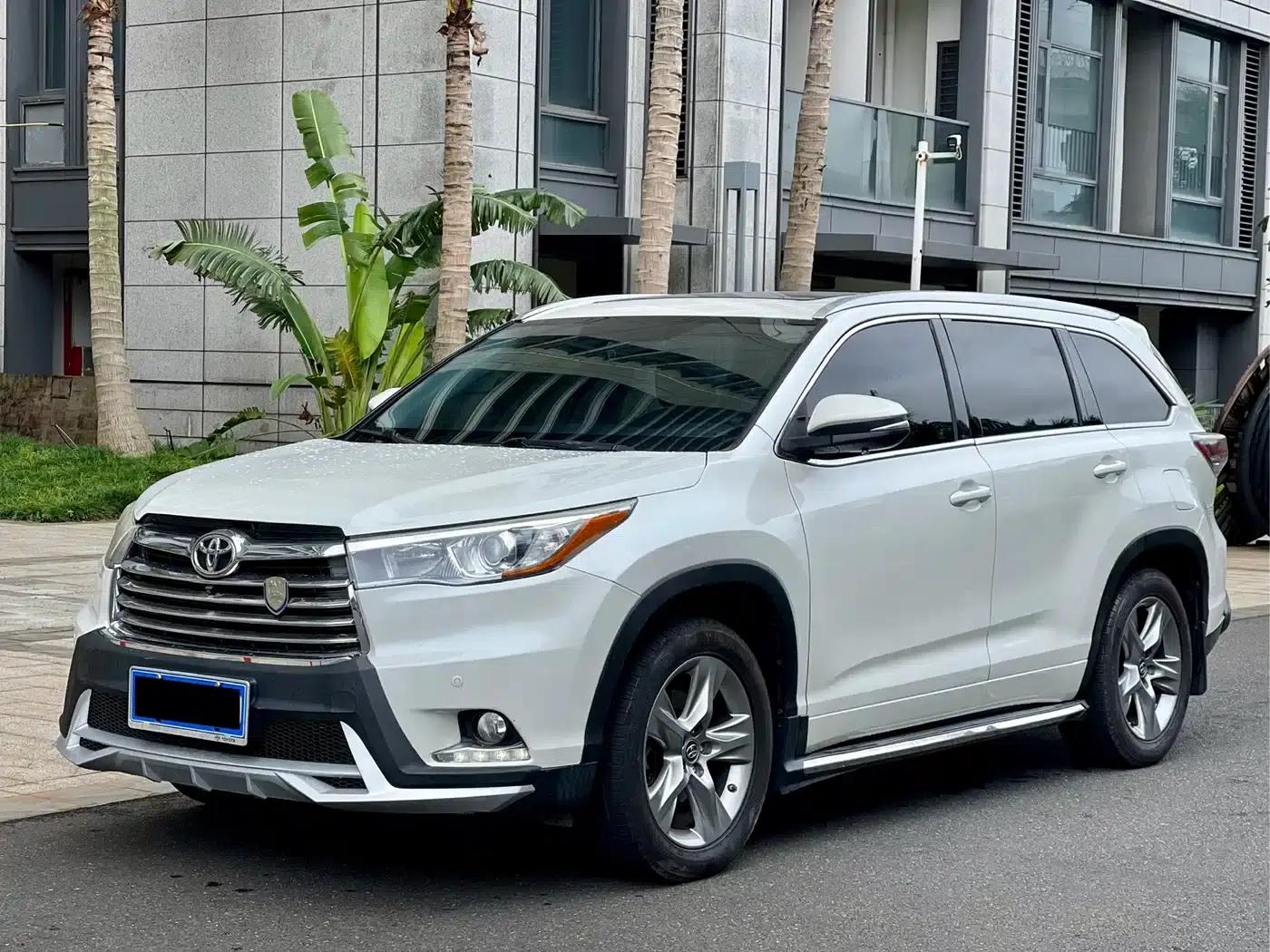 2017 Highlander 2.0T 2WD Luxury 7-seater — миниатюра 1