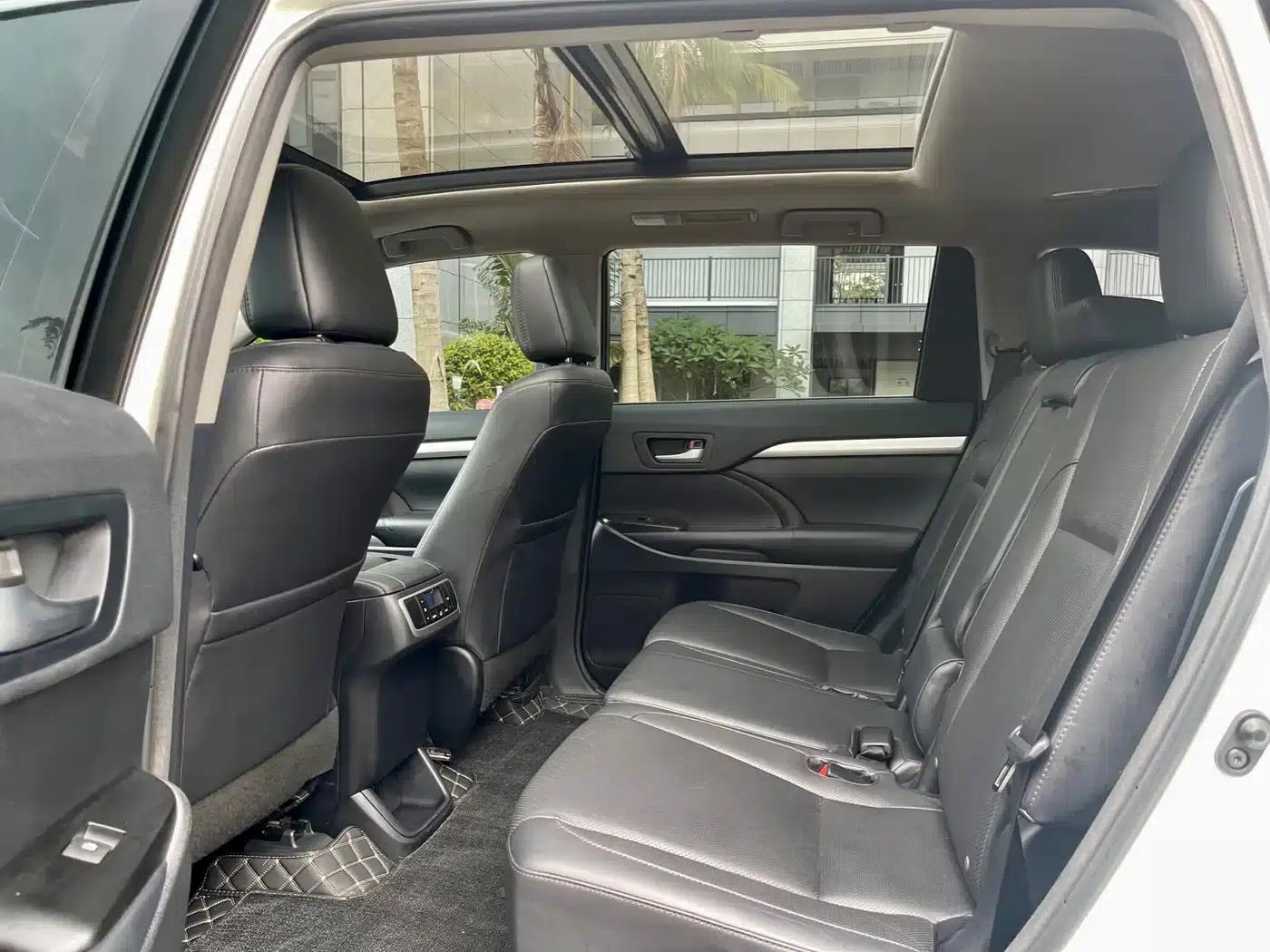 2017 Highlander 2.0T 2WD Luxury 7-seater — миниатюра 5