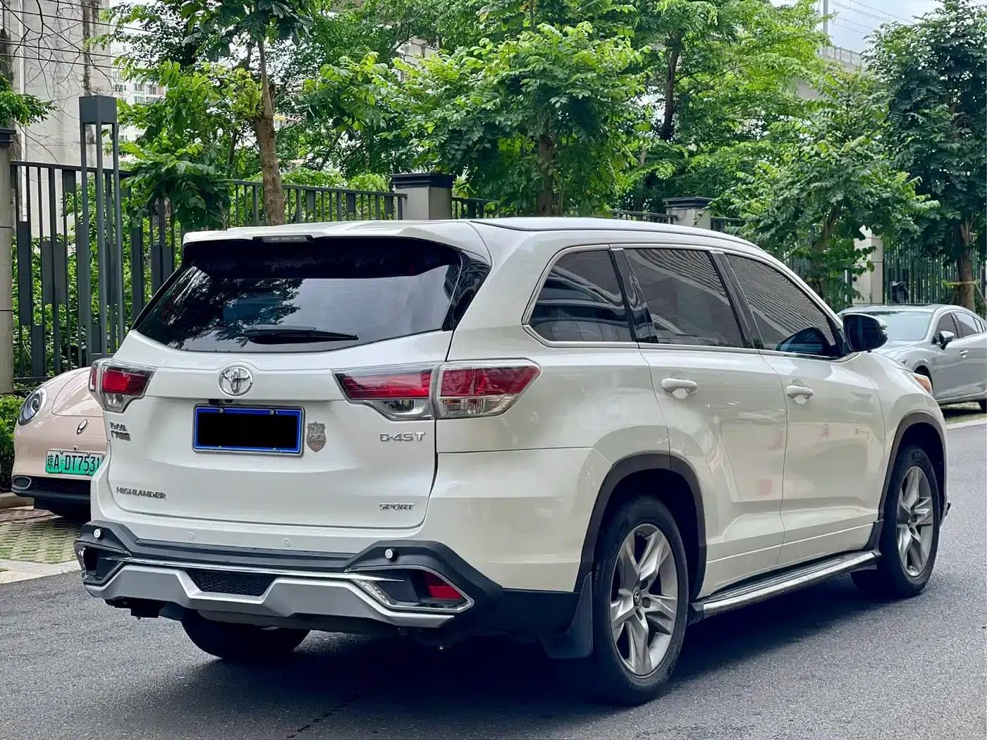 2017 Highlander 2.0T 2WD Luxury 7-seater — миниатюра 9