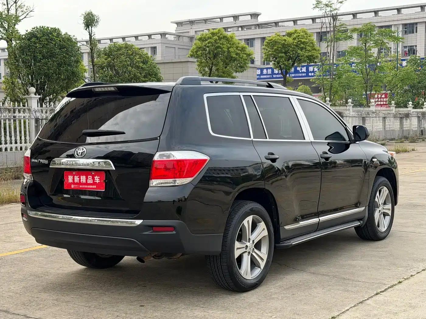 2012 Highlander 2.7L 2WD 7-seater Luxury Edition — миниатюра 4