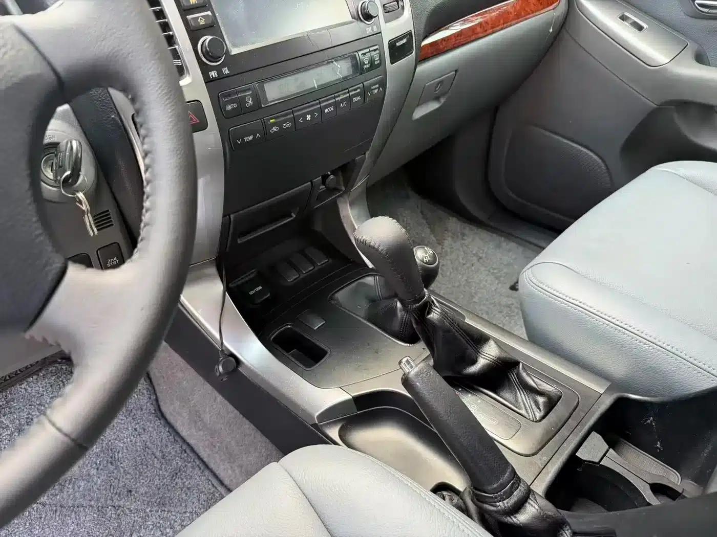 Prado (Imported) 2003 Model 2.7L Automatic — миниатюра 10
