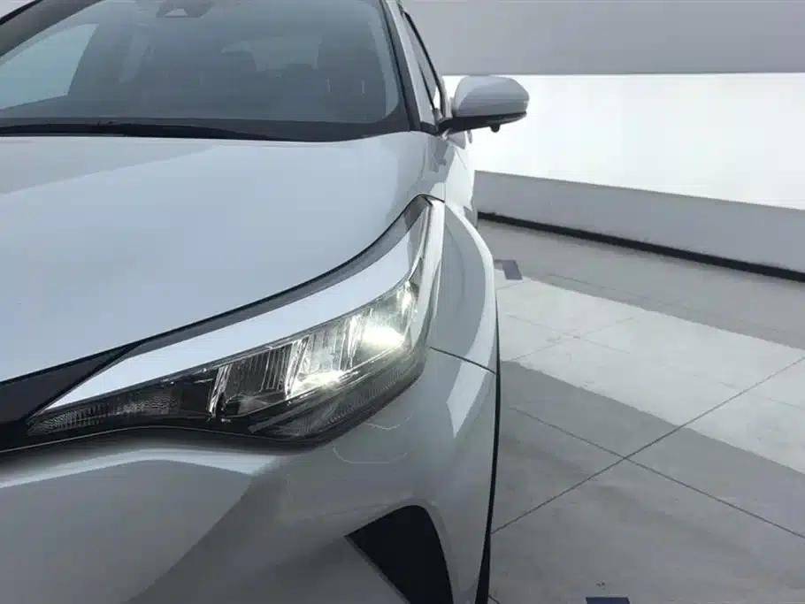 Toyota C-HR 2023 2.0L Leading Edition — миниатюра 5