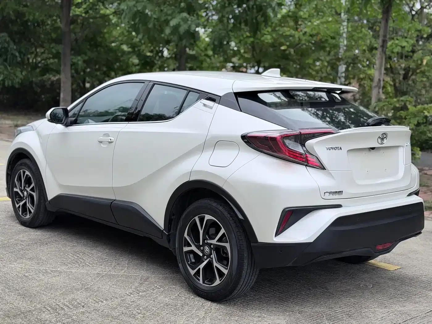 Toyota C-HR 2020 2.0L Luxury Edition — миниатюра 4