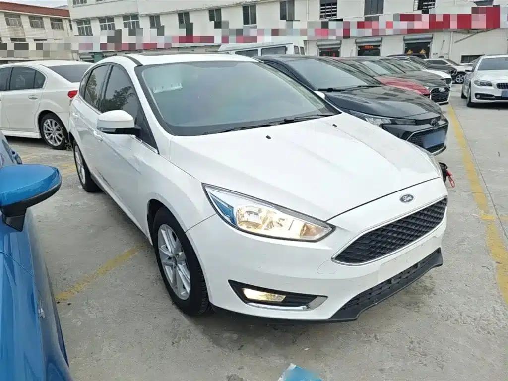 Ford Focus 2018 Hatchback Classic EcoBoost 180 Automatic Elite — миниатюра 4