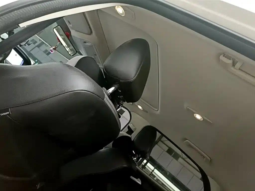 2017 Ford Focus Sedan EcoBoost 180 Automatic Elite — миниатюра 18
