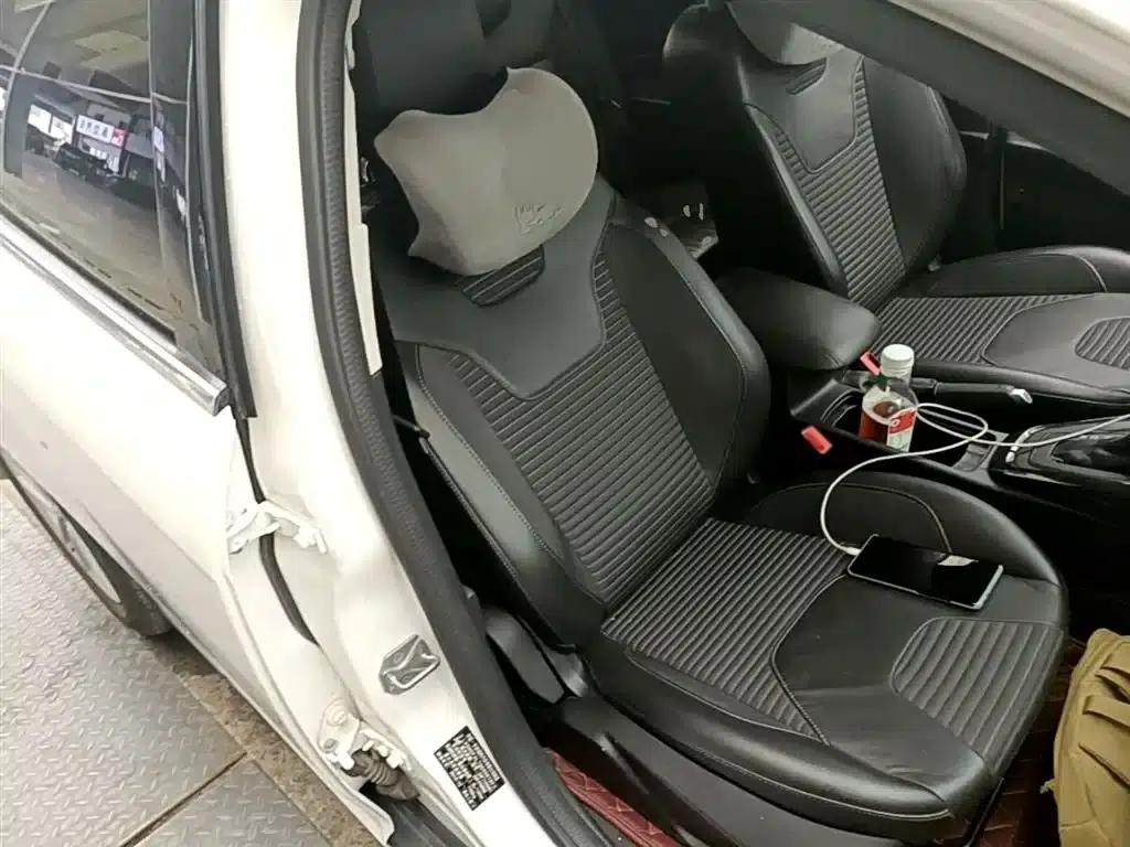 2017 Ford Focus Sedan EcoBoost 180 Automatic Elite — миниатюра 25