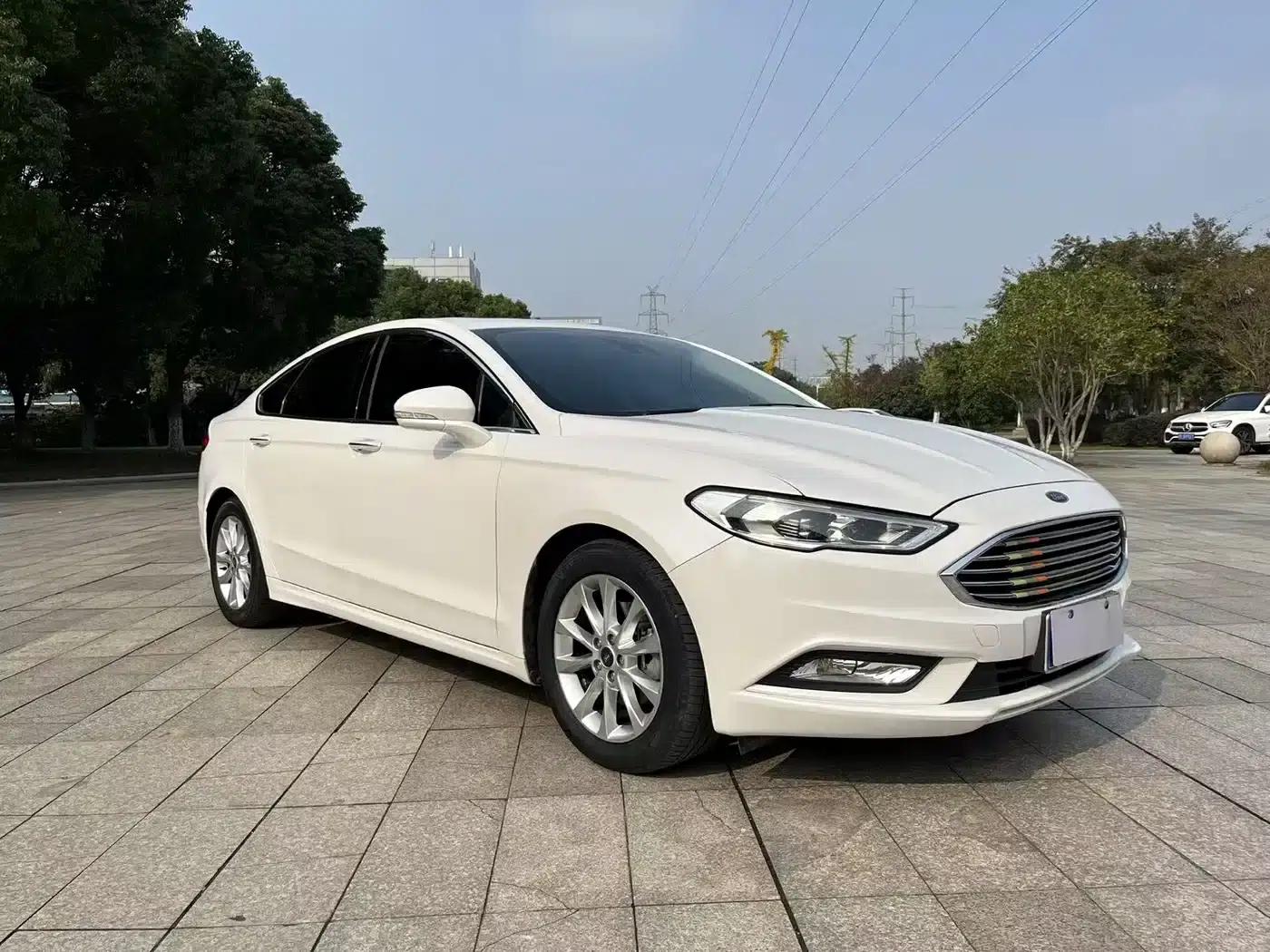2018 Ford Mondeo EcoBoost 200 Fashion Edition — миниатюра 3