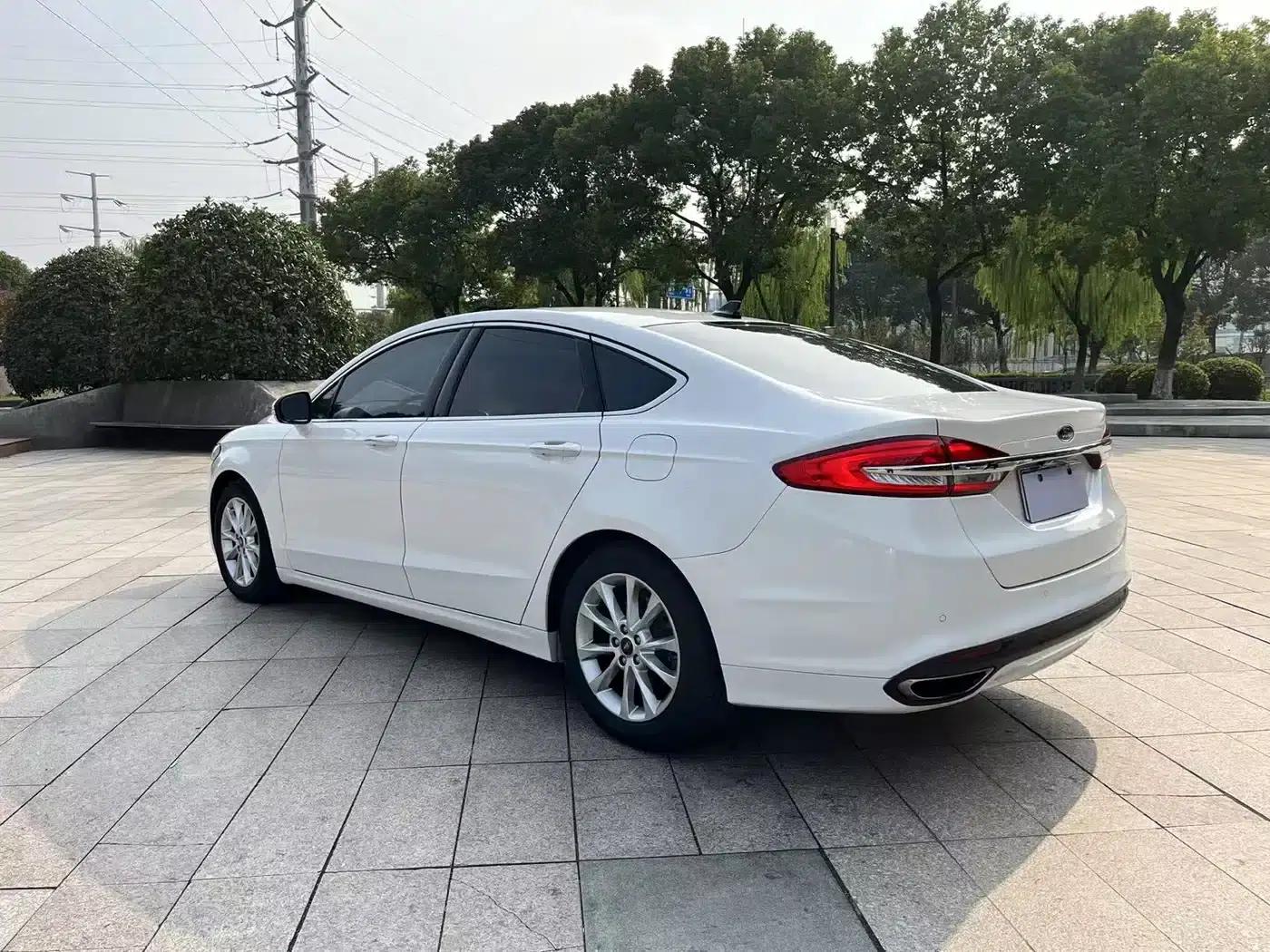 2018 Ford Mondeo EcoBoost 200 Fashion Edition — миниатюра 6
