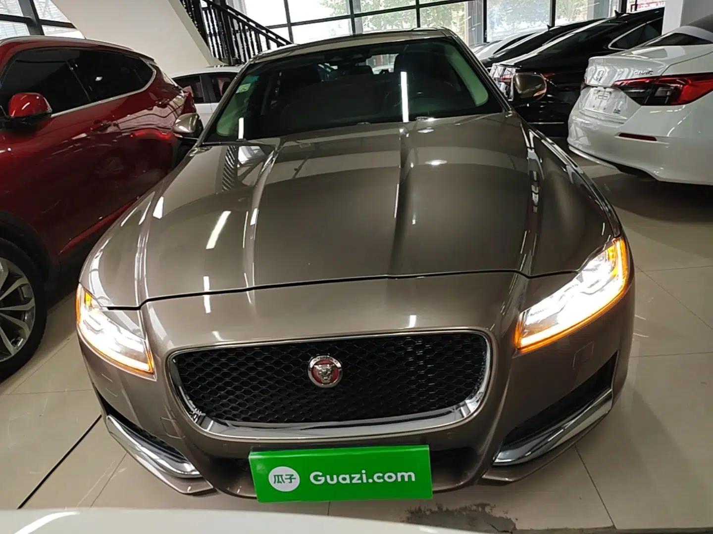 Jaguar XFL 2018 XFL 2.0T 250 PS Luxury Edition — миниатюра 2