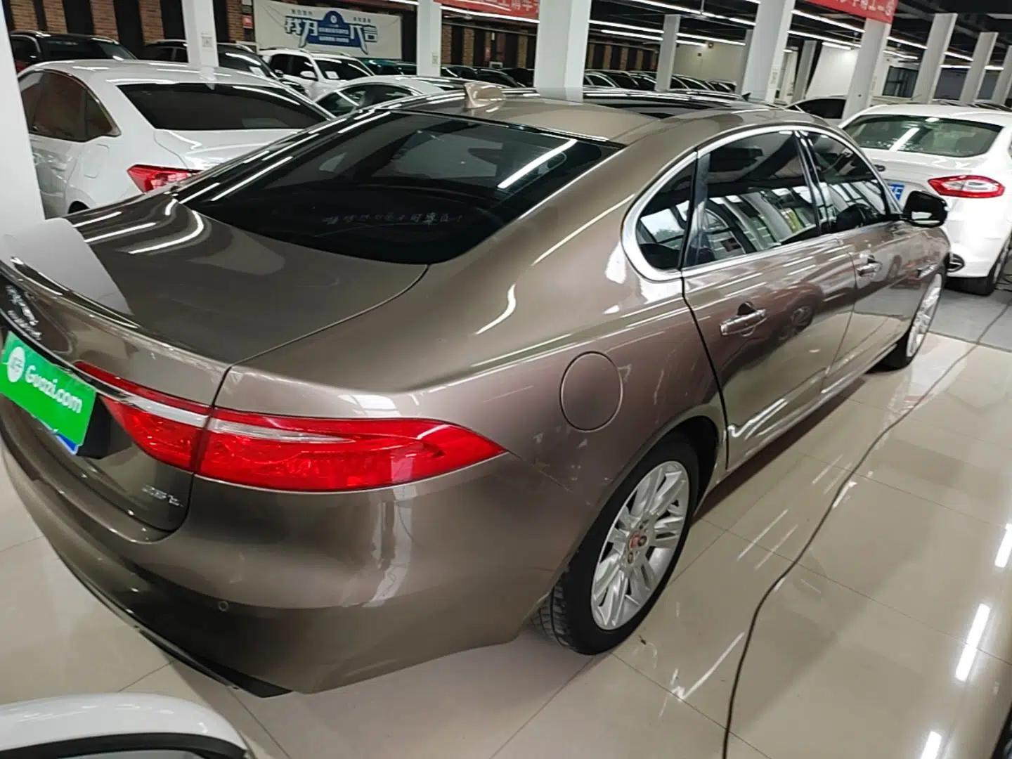 Jaguar XFL 2018 XFL 2.0T 250 PS Luxury Edition — миниатюра 4