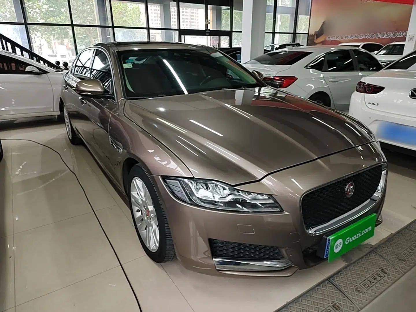 Jaguar XFL 2018 XFL 2.0T 250 PS Luxury Edition — миниатюра 6