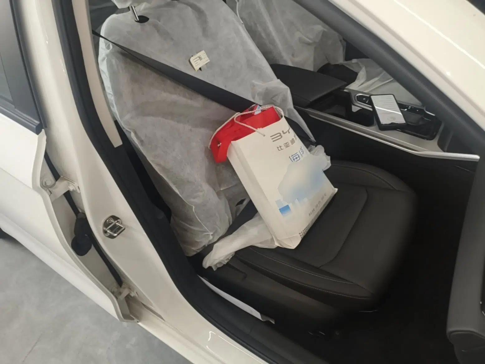 Geely Auto Emgrand 2026 Model 4th Generation 4 Millionth Anniversary Edition 1.5L CVT Overdrive Edition — миниатюра 23