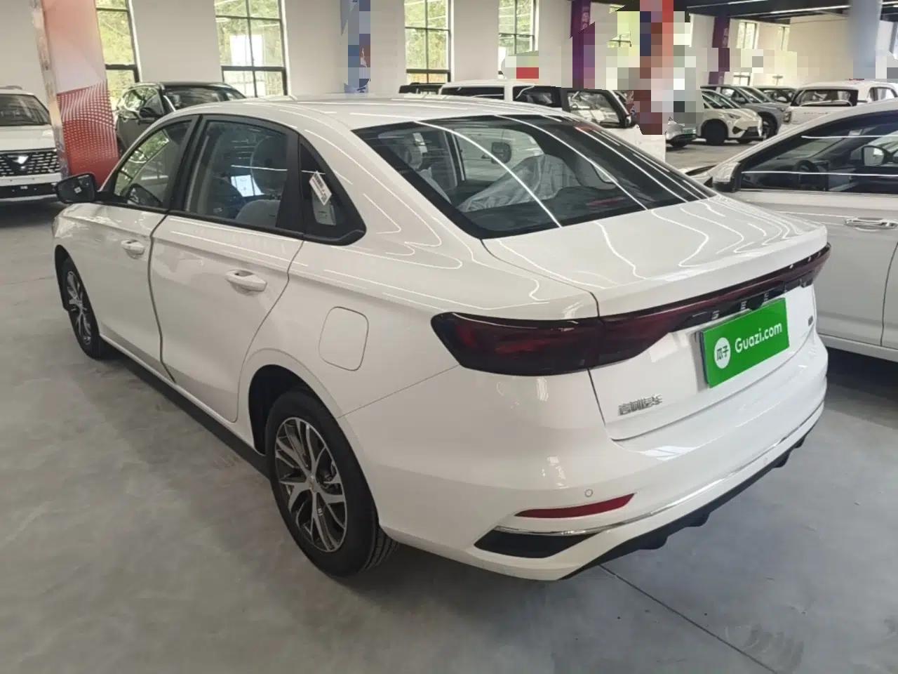 Geely Auto Emgrand 2026 Model 4th Generation 4 Millionth Anniversary Edition 1.5L CVT Overdrive Edition — миниатюра 4