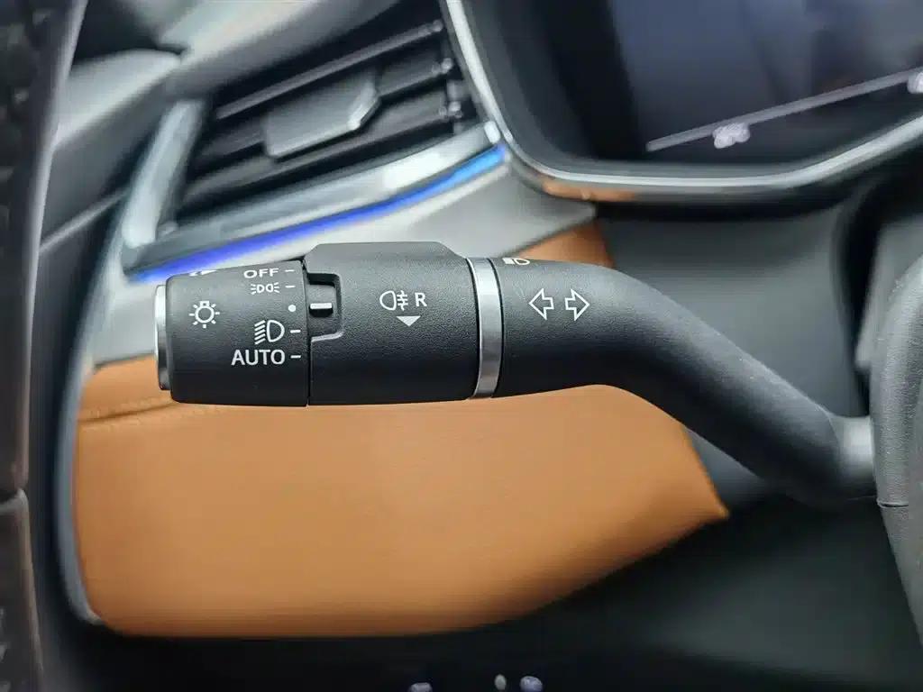 2024 Jaguar F-PACE P250 R-Dynamic SE — миниатюра 21
