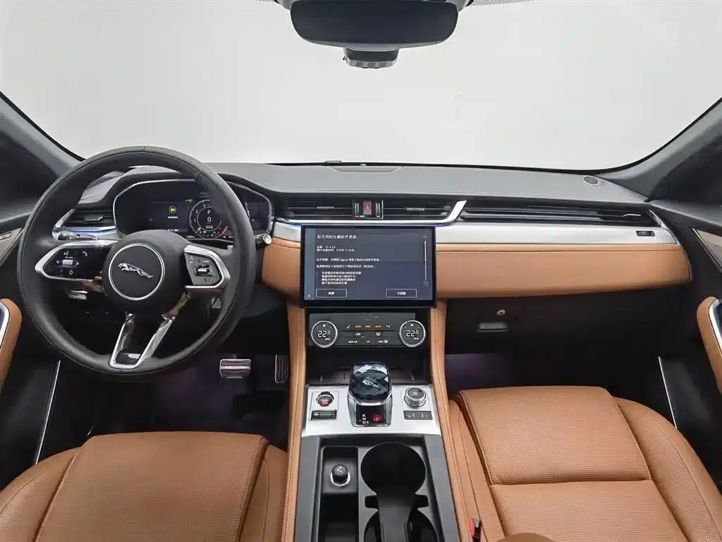 2024 Jaguar F-PACE P250 R-Dynamic SE — миниатюра 5