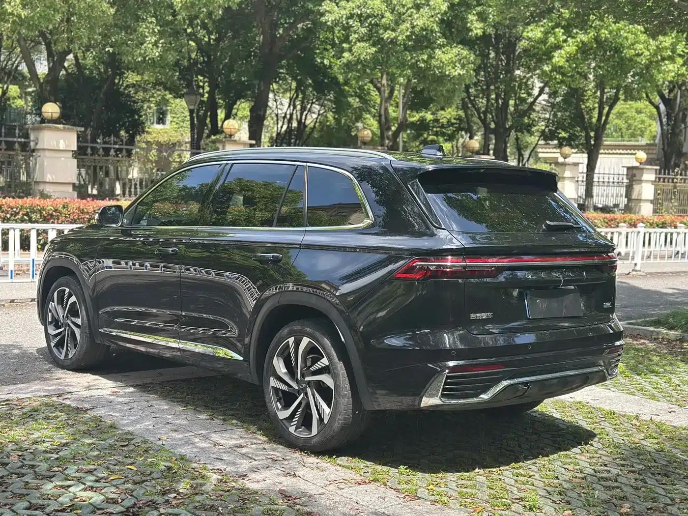Geely Xingyue L 2024 2.0TD High-Power Automatic Two-Wheel Drive Sky Edition — миниатюра 9