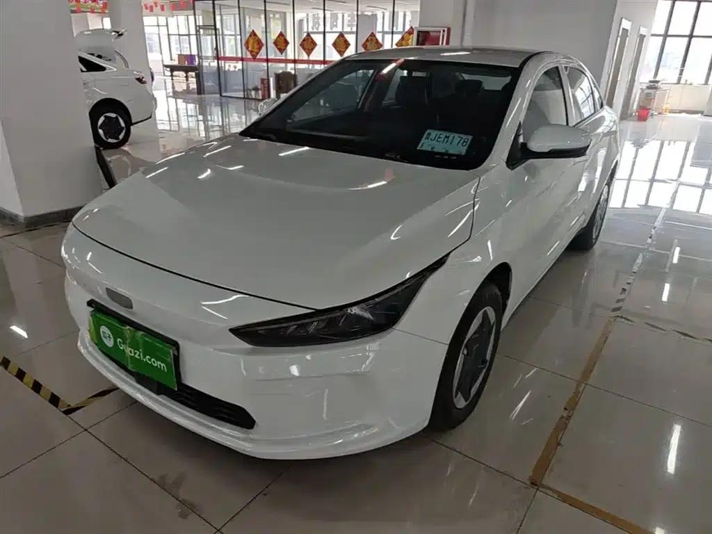Geely Geometry A 2024 Model 410KM Travel Edition — миниатюра 1
