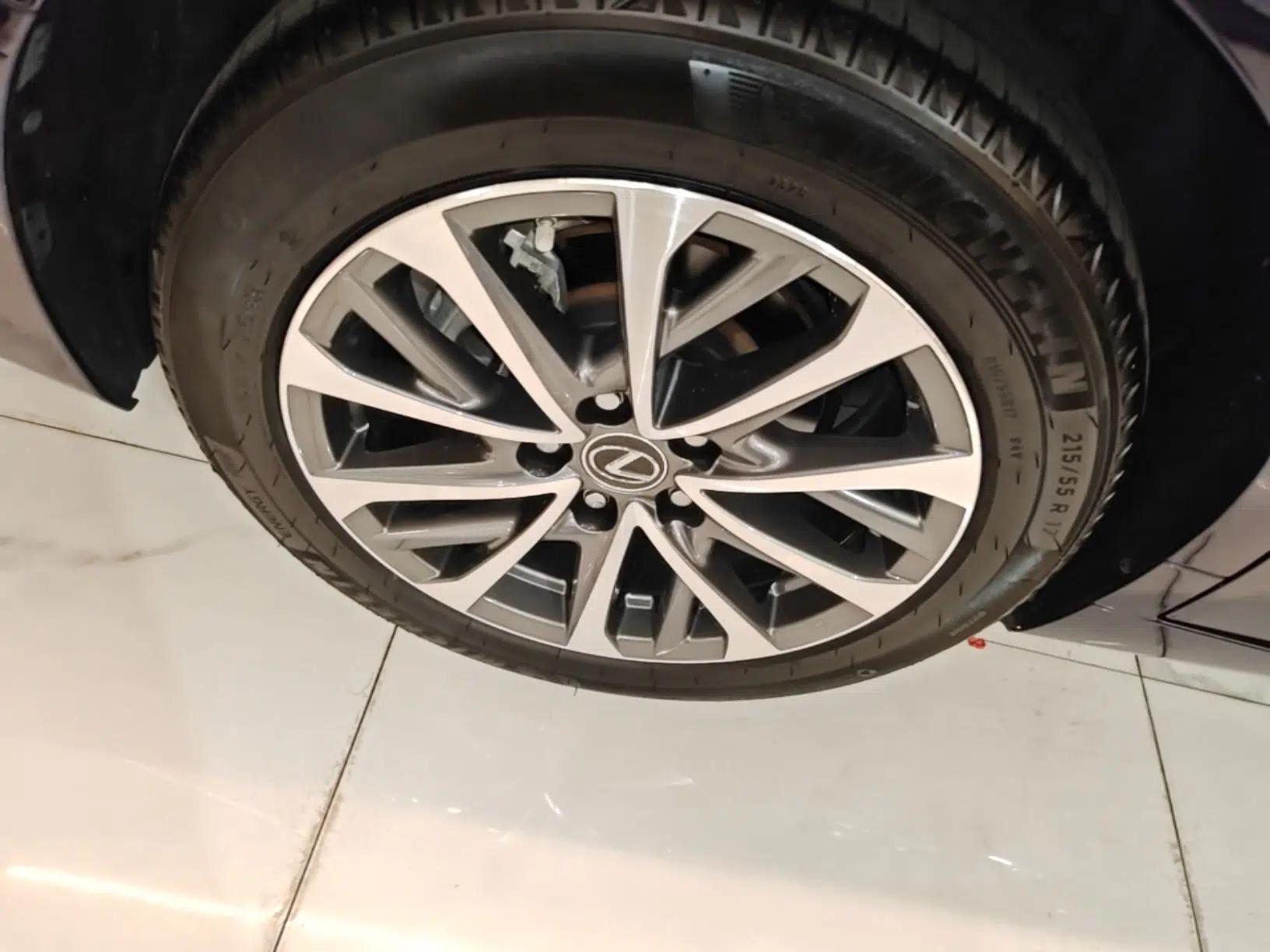Lexus ES 2021 200 Excellence Edition — миниатюра 10