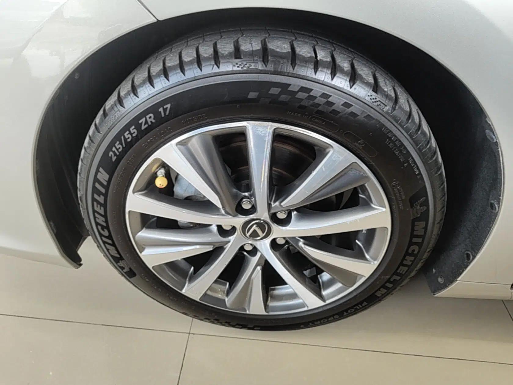 Lexus ES 2018 200 Excellence Edition China V Standard — миниатюра 8