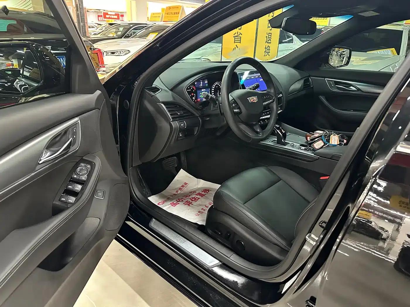 2022 Cadillac CT5 28T Luxury — миниатюра 5