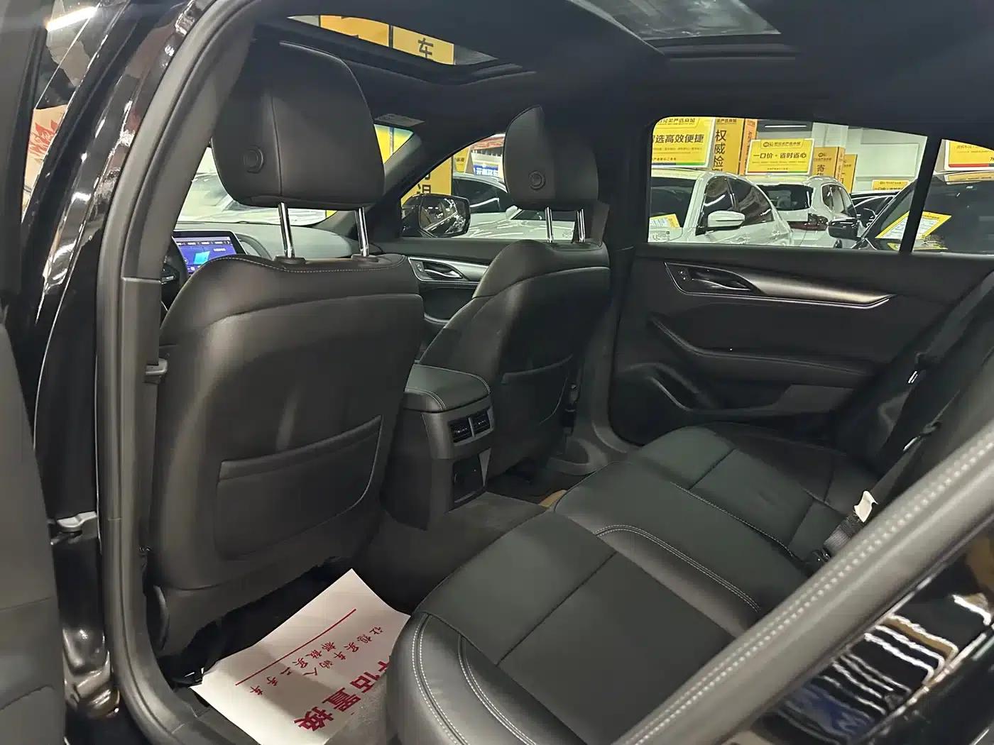 2022 Cadillac CT5 28T Luxury — миниатюра 6