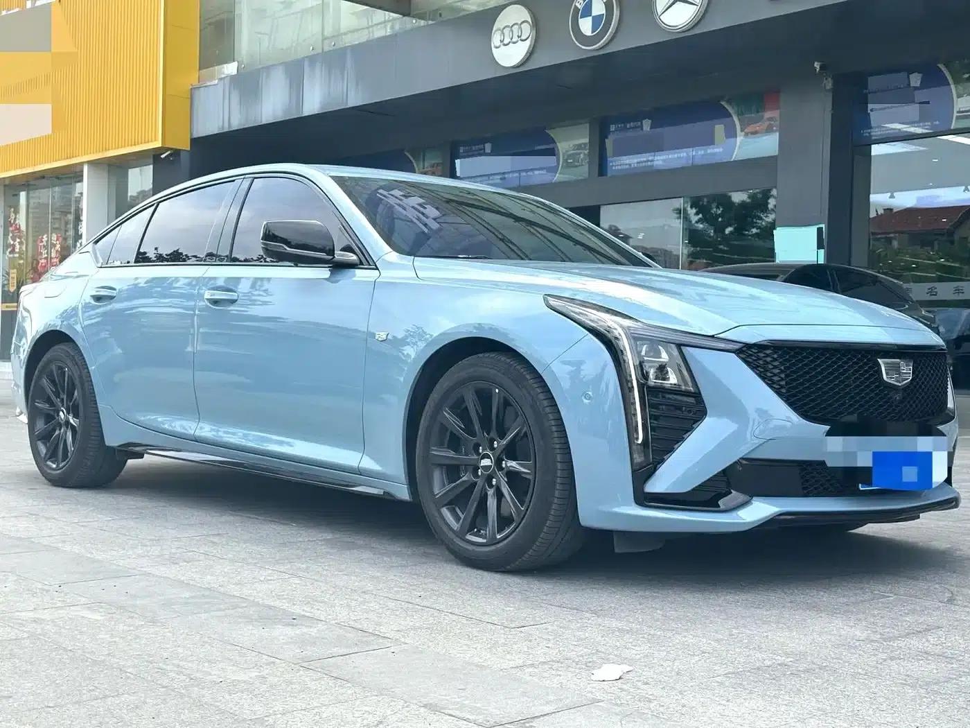 2025 Cadillac CT5 28T Track Performance Edition — миниатюра 3