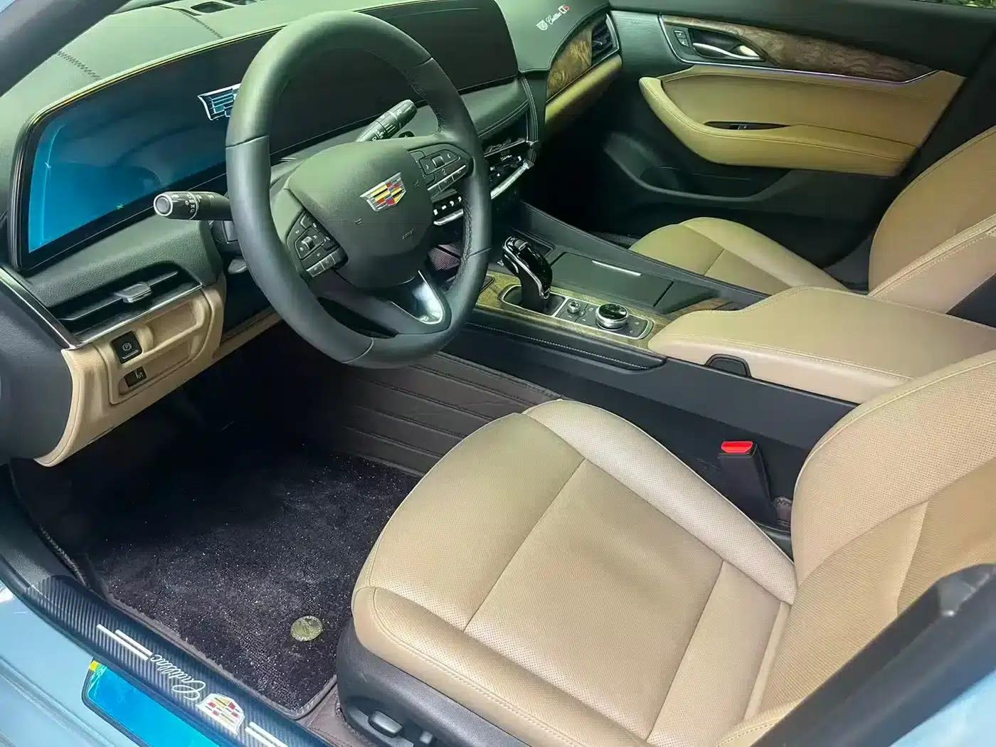2025 Cadillac CT5 28T Track Performance Edition — миниатюра 8