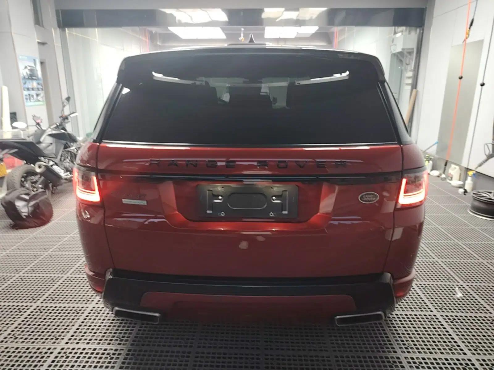 Land Rover Range Sport 2018 3.0 SC V6 Fēngshàng Chuàngshì Edition DYNAMIC — миниатюра 3