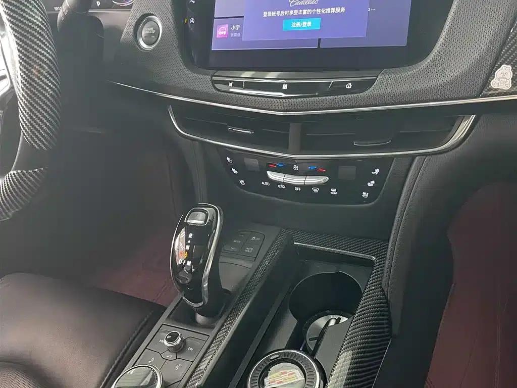 2022 Cadillac CT6 28T Premium — миниатюра 12