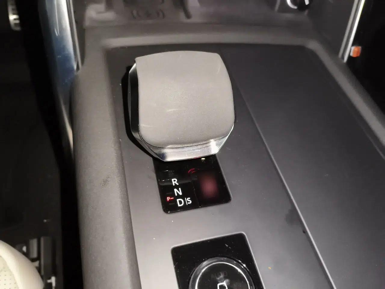 Land Rover Discovery 2021 360 PS R-Dynamic HSE — миниатюра 13