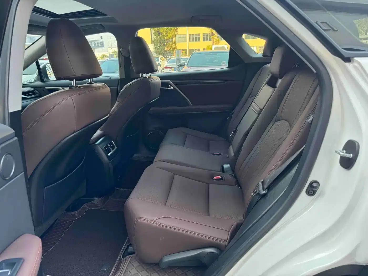 Lexus RX 2020 Facelift 300 2WD Elite Edition — миниатюра 5