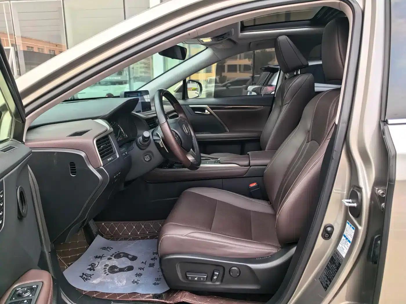 Lexus RX 2021 300 AWD Special Edition — миниатюра 4