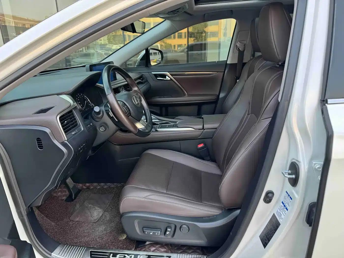 Lexus RX 2021 300 AWD Special Edition — миниатюра 4