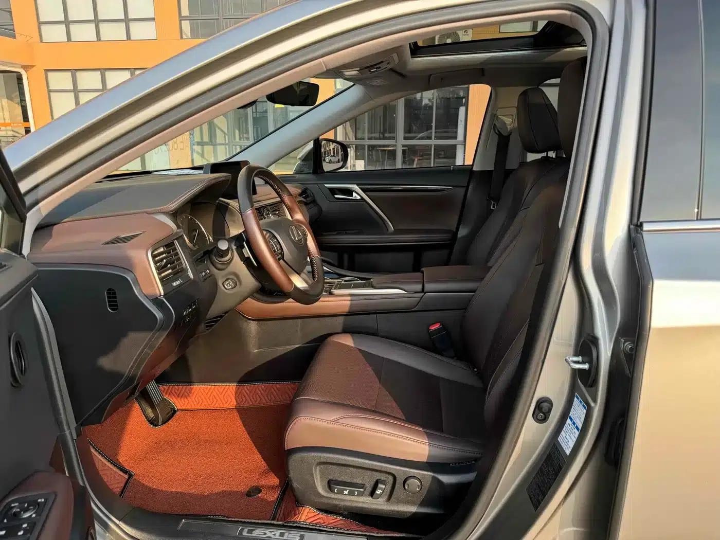 Lexus RX 2020 Facelift 300 AWD Elegant Edition — миниатюра 4