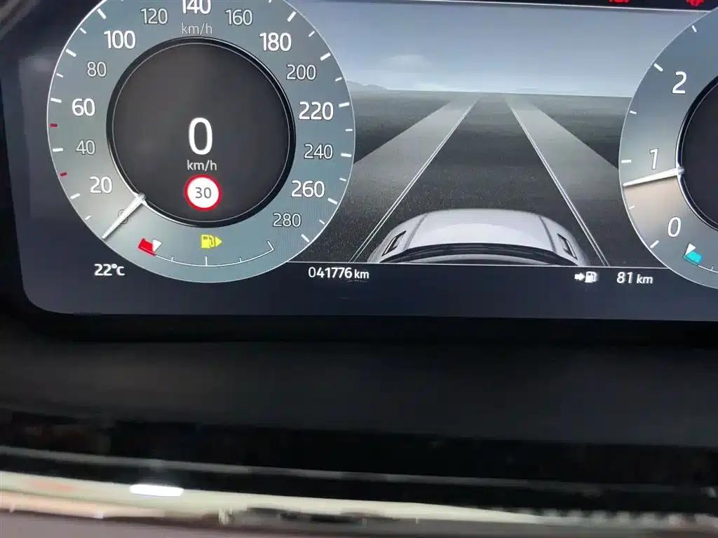 Range Rover Evoque 2023 Model, Evoque L 249PS Luxury Edition — миниатюра 4