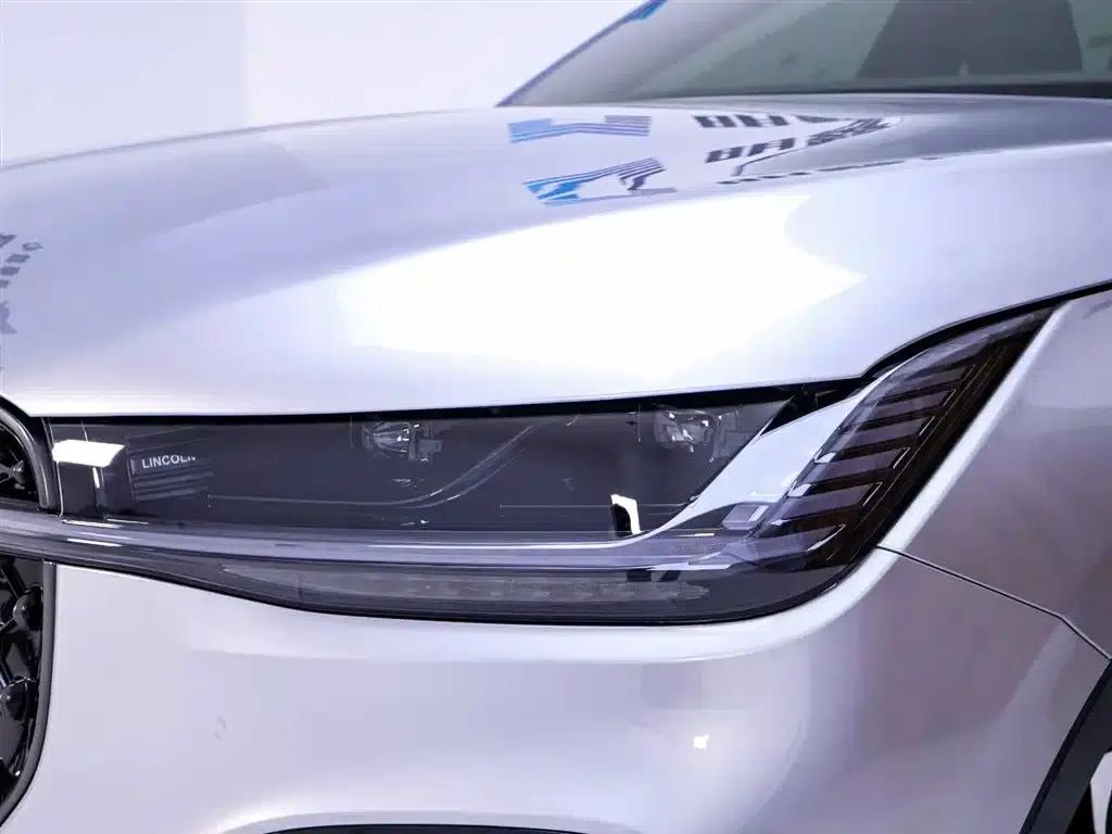 Navigator 2026 2.0T 4WD Atlantis Premium Edition — миниатюра 4