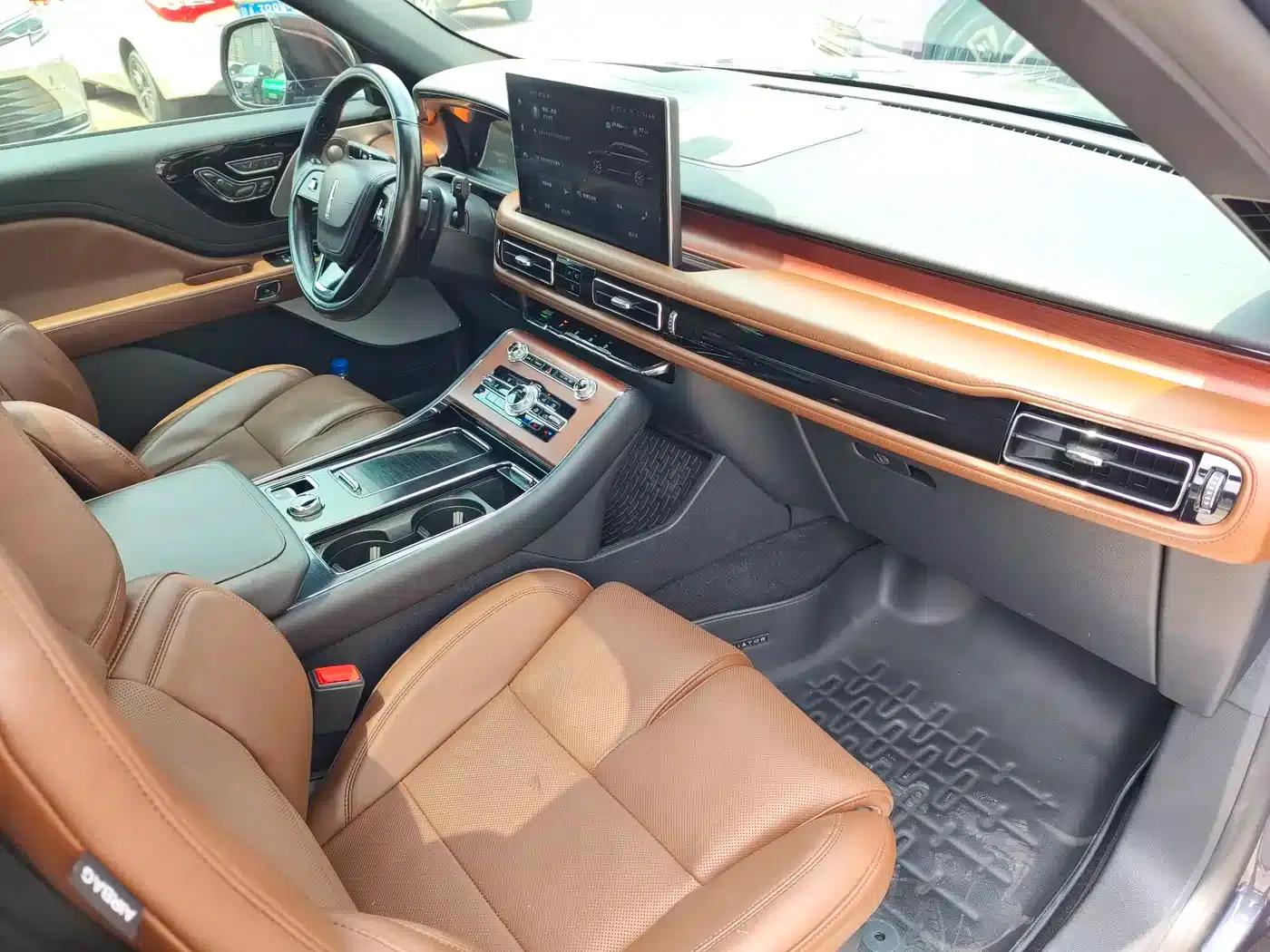 2020 Aviator 3.0T V6 AWD Executive Edition — миниатюра 18