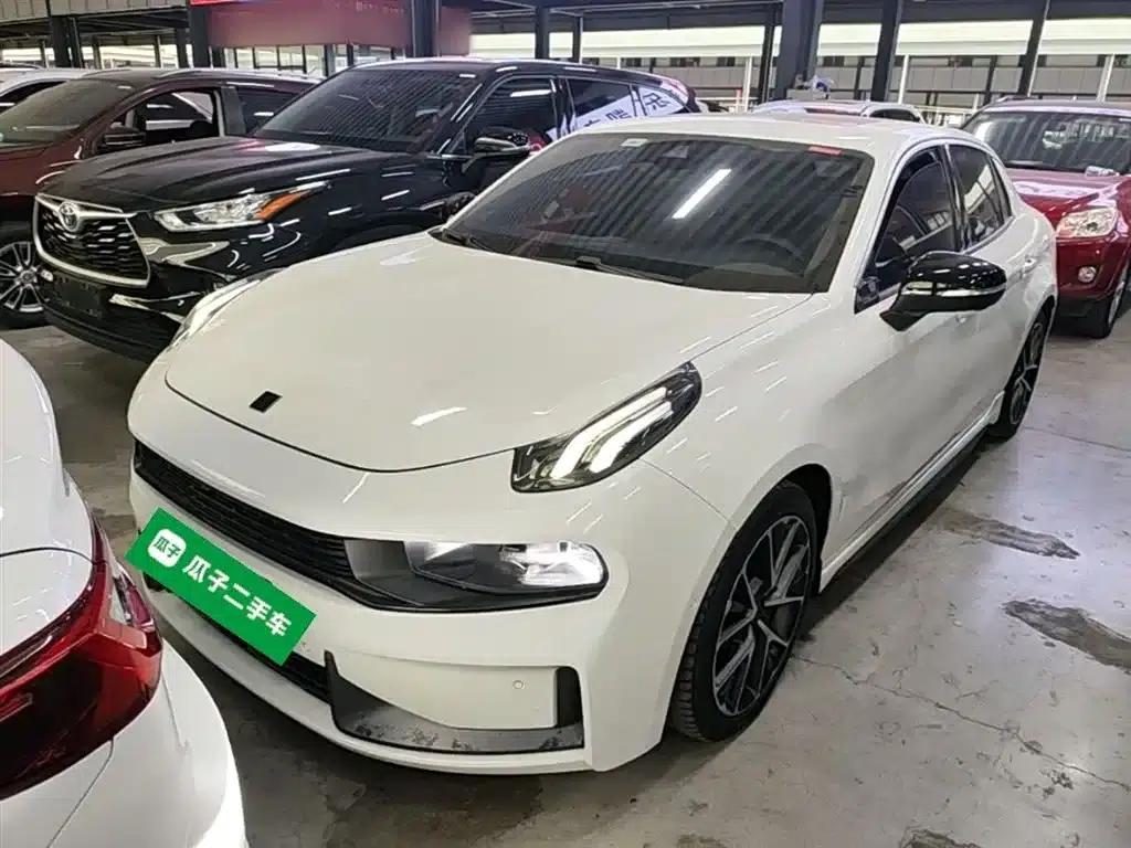 Lynk & Co 03 2019 1.5TD DCT Pro Edition (China VI Emission Standard) — миниатюра 1