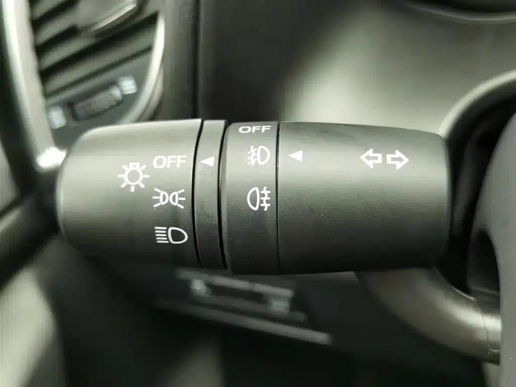 Mazda3 Axela 2017 Sedan 2.0L Automatic Premium (China V Emission Standard) — миниатюра 21