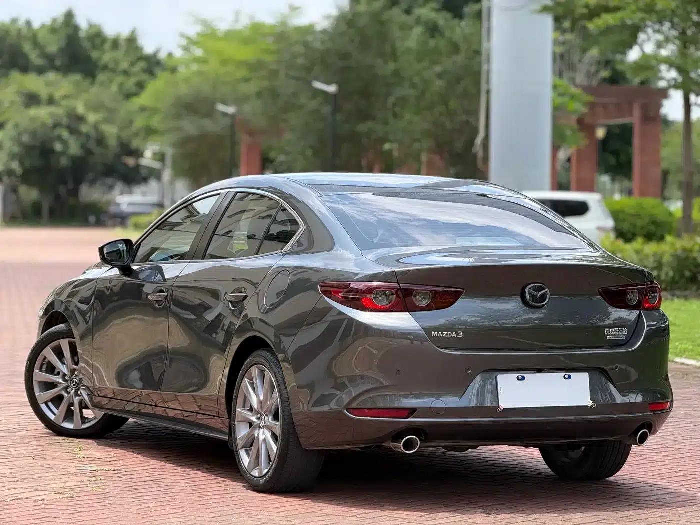 Mazda3 Axela 2021 2.0L Automatic Premium Edition — миниатюра 3