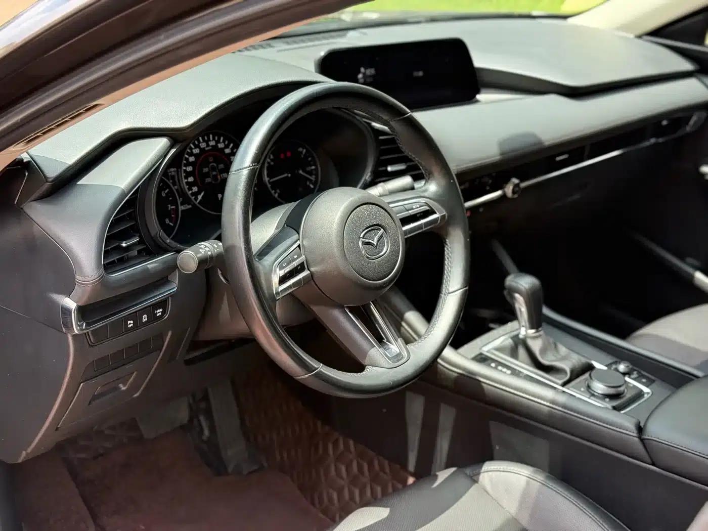 Mazda3 Axela 2021 2.0L Automatic Premium Edition — миниатюра 7