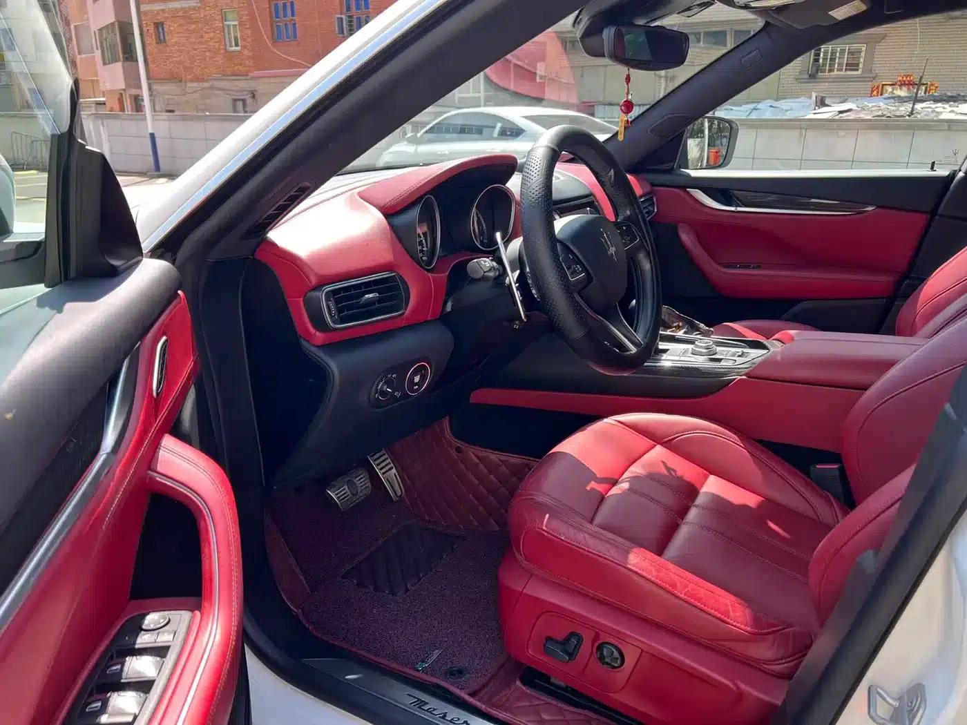 2016 Levante 3.0T Standard Edition — миниатюра 4