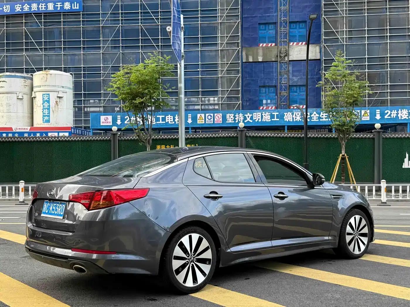 Kia K5 2012 2.0L Automatic DLX Special Edition — миниатюра 6