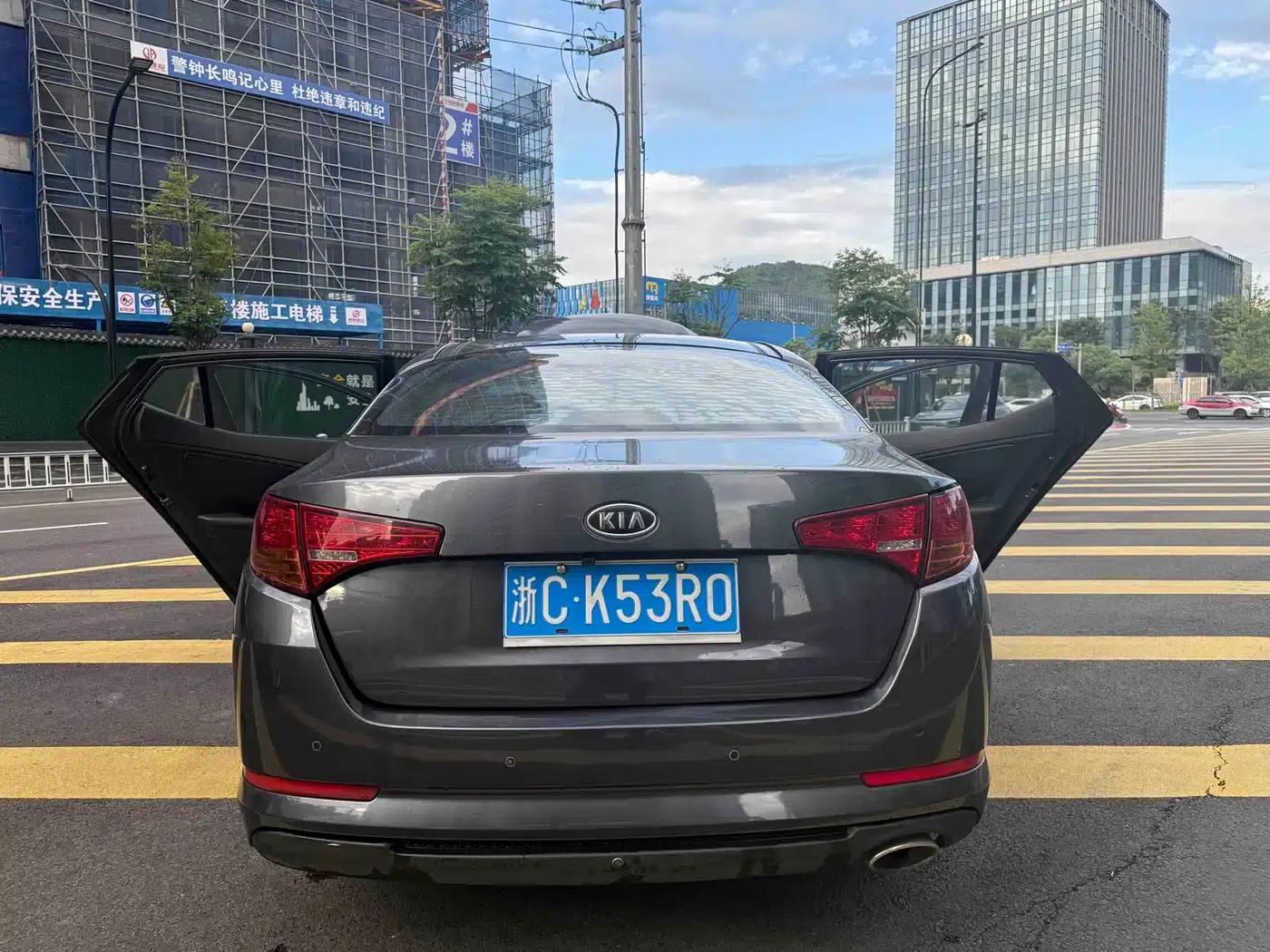 Kia K5 2012 2.0L Automatic DLX Special Edition — миниатюра 7