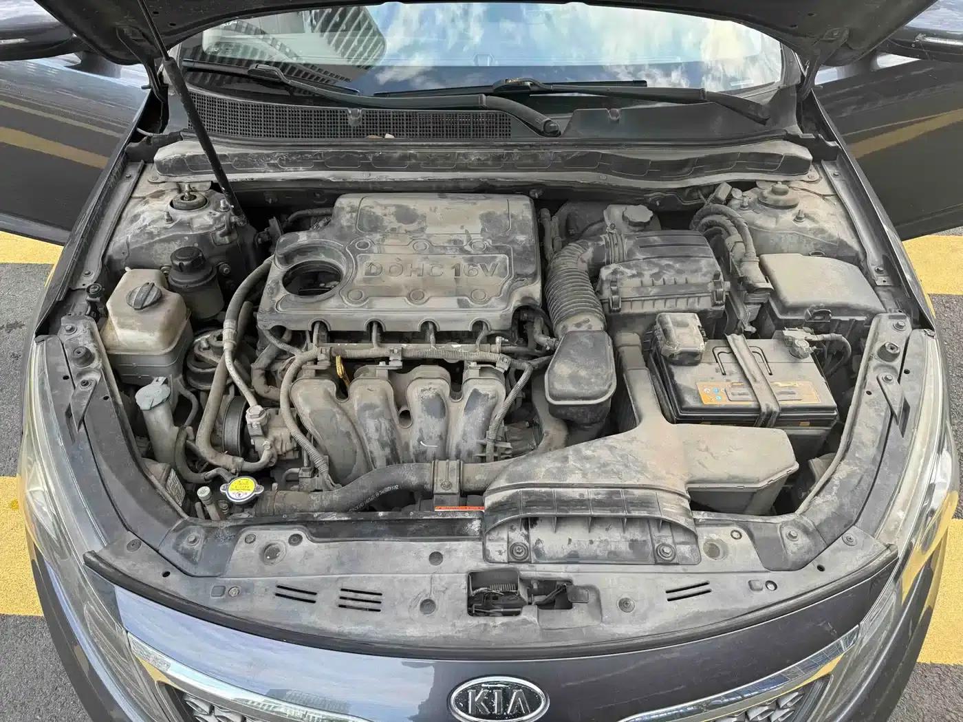 Kia K5 2012 2.0L Automatic DLX Special Edition — миниатюра 10