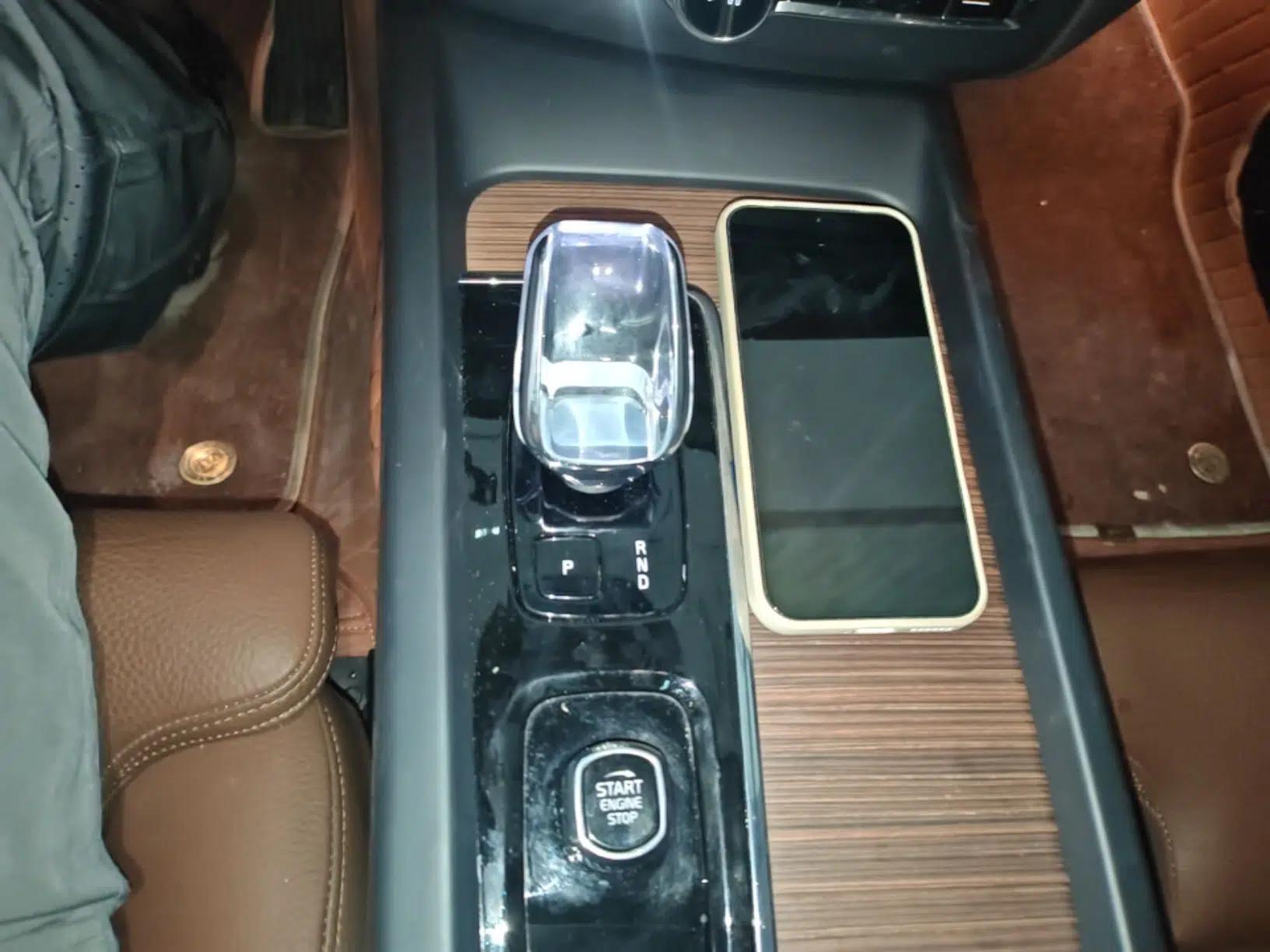 Volvo XC60 2024 B5 4x4 Smart Luxury Edition — миниатюра 17