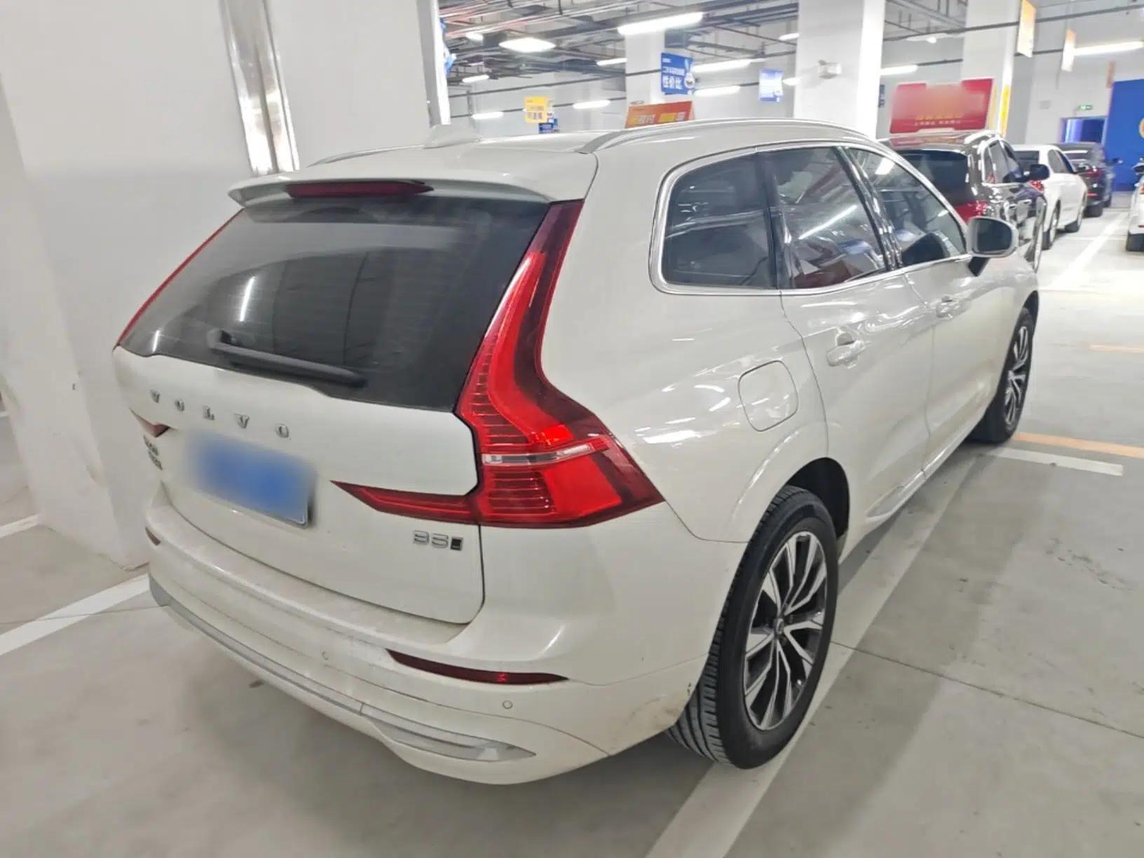 Volvo XC60 2024 B5 4x4 Smart Luxury Edition — миниатюра 6